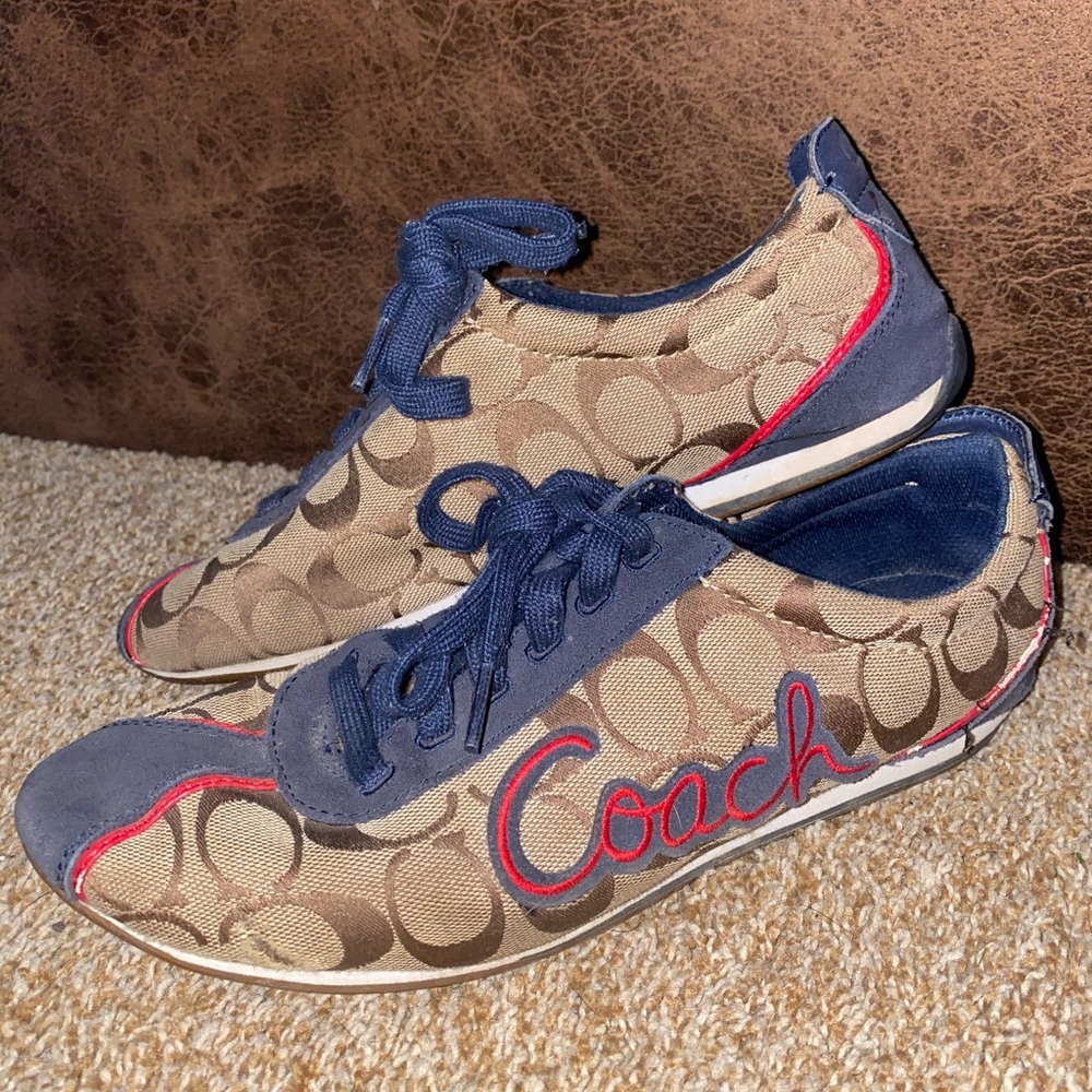COACH Devin Tennies ~ 9.5